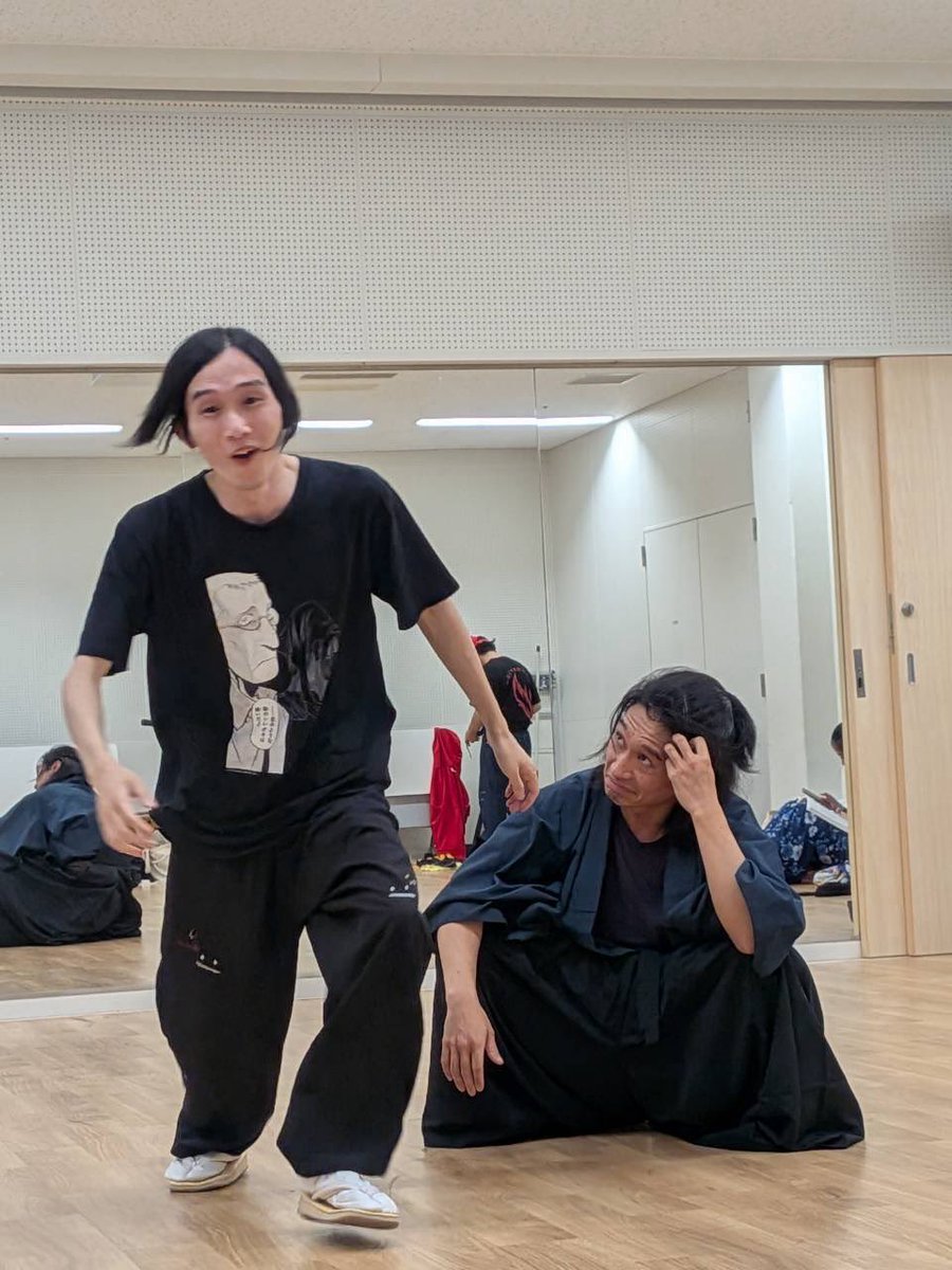 kokosora_op's tweet photo. 本日 #華葬ノ月 最終稽古でした！！

稽古場の隅でみんなのシーンを観ながら
うるうる来ておりました。

後は出し切るだけ！よろしくお願いします！！

【チケット予約フォーム】
https://t.co/tGeN6gj7k7 https://t.co/P94czwZmmD