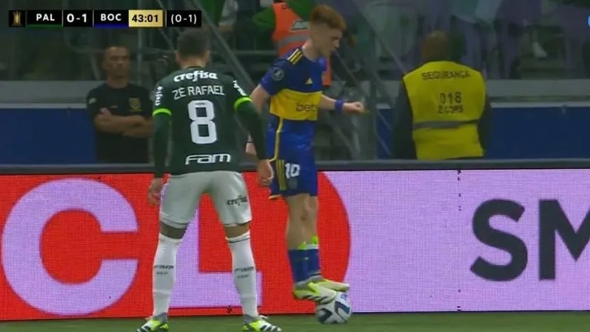 Palitoxeneize's tweet photo. 3 años de esta meada del Colo Barco. https://t.co/tqgOoKegCN