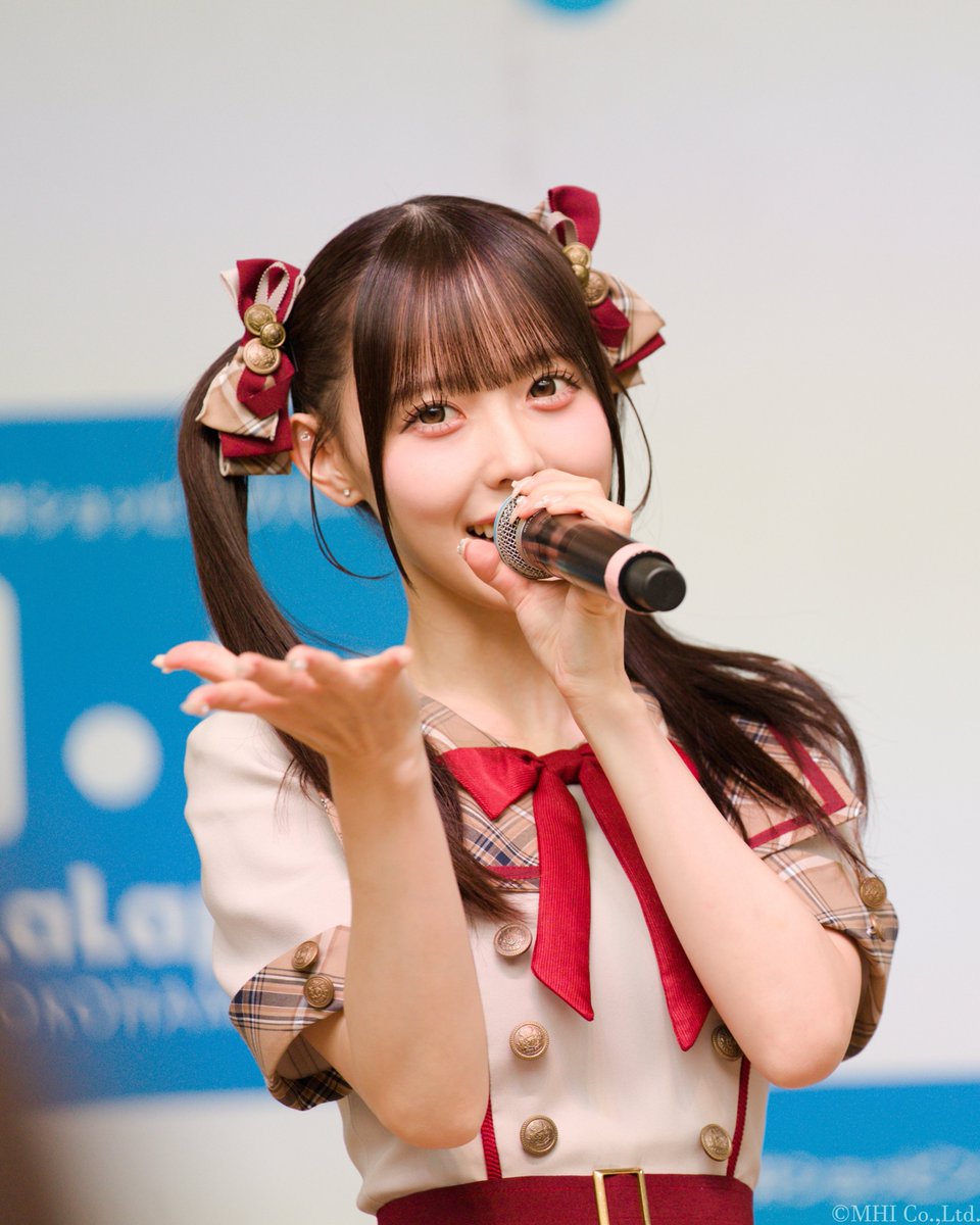 sdfyakky's tweet photo. RAW image operations training
  at LaLaport YOKOHAMA
#高嶺のなでしこ
#ヒロインは平均以下
#松本ももな
#ももなんにおくりもも https://t.co/iSs0dUu1AR