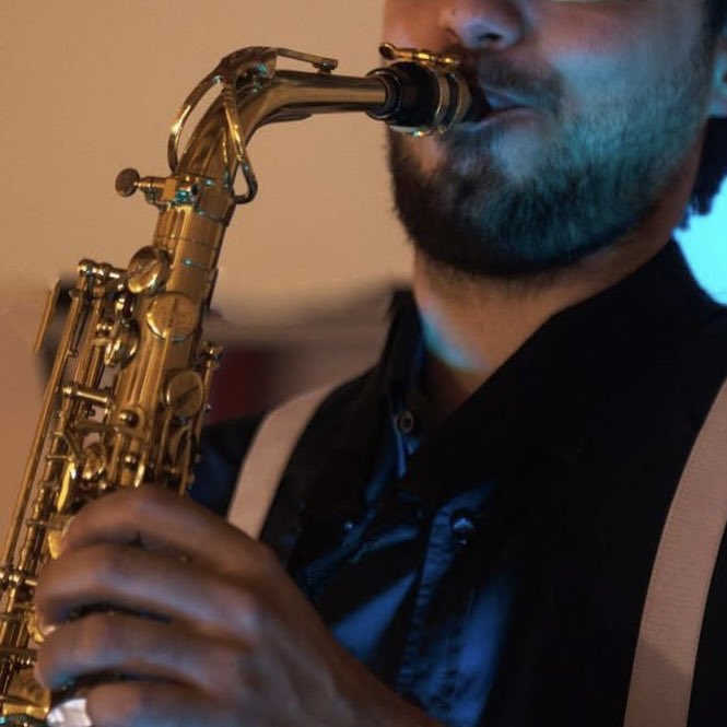 lojazzman's tweet photo. 🎷🎧 DJ + Saxo en directe = TENIM AQUEST MUNTATGE PREMIUM DELUX💎 Una nit per a recordar! 🥂✨ A Black Rubí combinem la millor sessió de DJ amb l'elegància i energia del saxòfon en viu, acompanyats d'un espectacle d'il·luminació i efectes especials d'un altre nivell. 📲645443965 https://t.co/SKNXQ4Gqz3