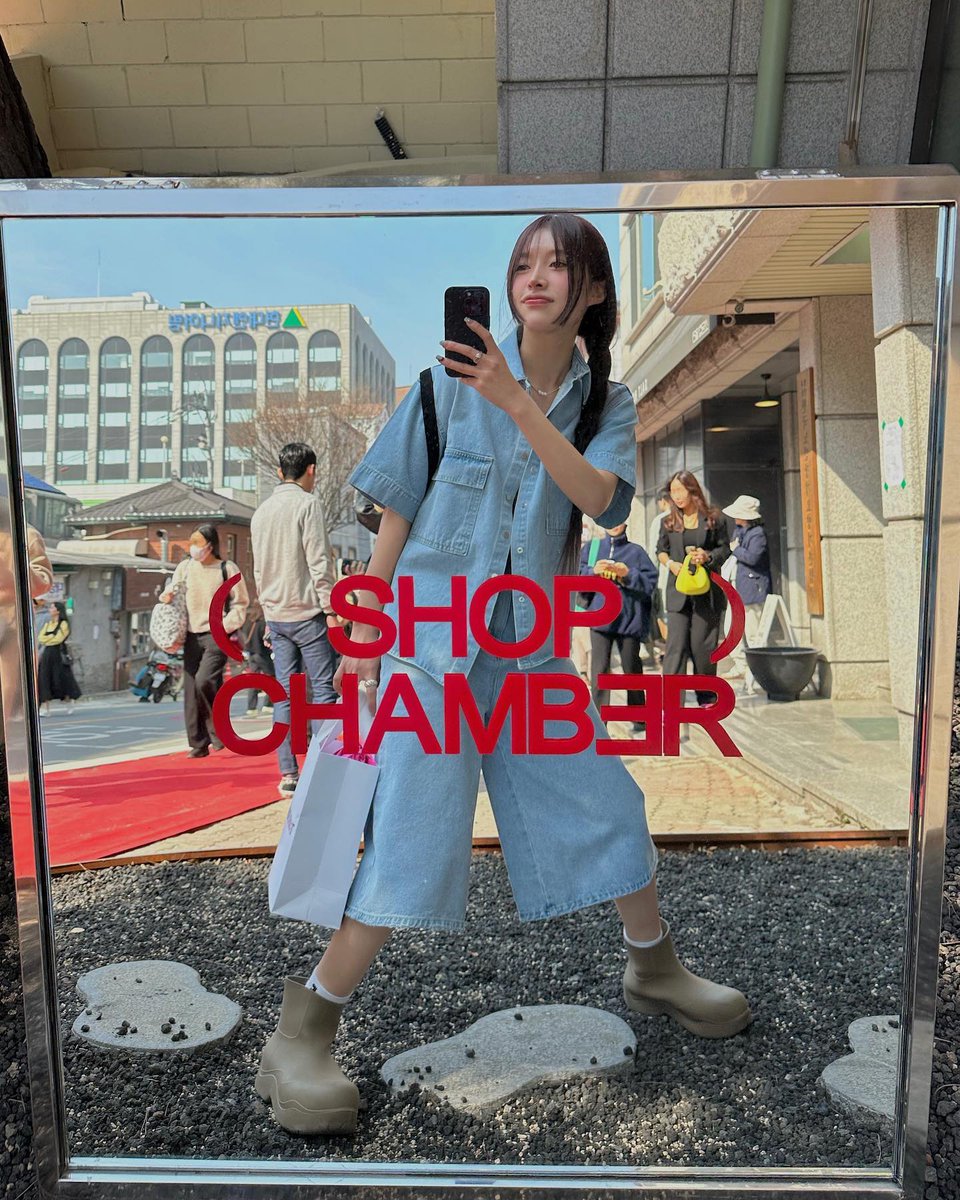 misey77's tweet photo. Top of the morning! 🚀 You should know that the world is a better place with you in it—go shine today! 🔥
oGphRwBI https://t.co/0YfCjmkURb