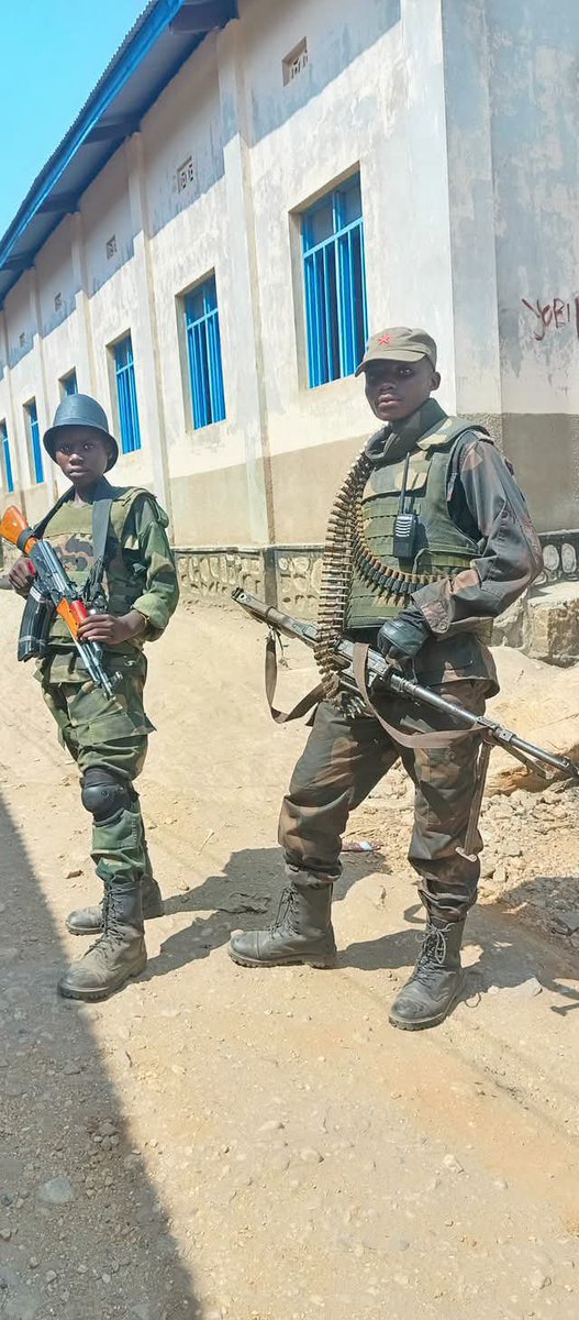 ClmentMuya2's tweet photo. 🚨LA BATAILLE DU SUD-KIVU :
La cité de #Lumbishi est passée aussi sous contrôle de Wazalendo ce lundi 05 octobre 2026. La zone reste très instable. Des milliers de déplacés. Les activités toujours paralysées. https://t.co/VrVEk5GNlo