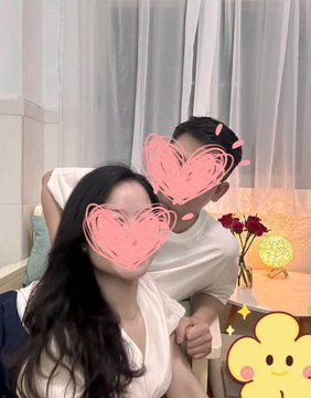 MonikaGrzelak11's tweet photo. 新人夫妻，第一次在 X 尝试约线下，接触x不久，属于刚入圈，会有人喜欢吗？ 要求：1，不打扰生活和工作              2，能接受一个月见五次以上              3，不接受重口和重度的              4，有套路的别来。              5，带素质，没素质会拉黑 有一样刚刚翻墙出来的吗？交个朋友 https://t.co/hU5p7XR6cP