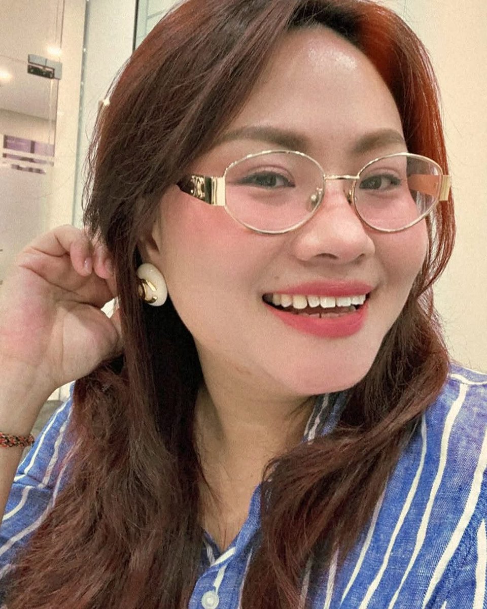 pipealv's tweet photo. Chồng em bảo “má chưa hồng lắm đâu”. Các bác thấy hồng chưa ạ? https://t.co/bBVMPfgXZ2