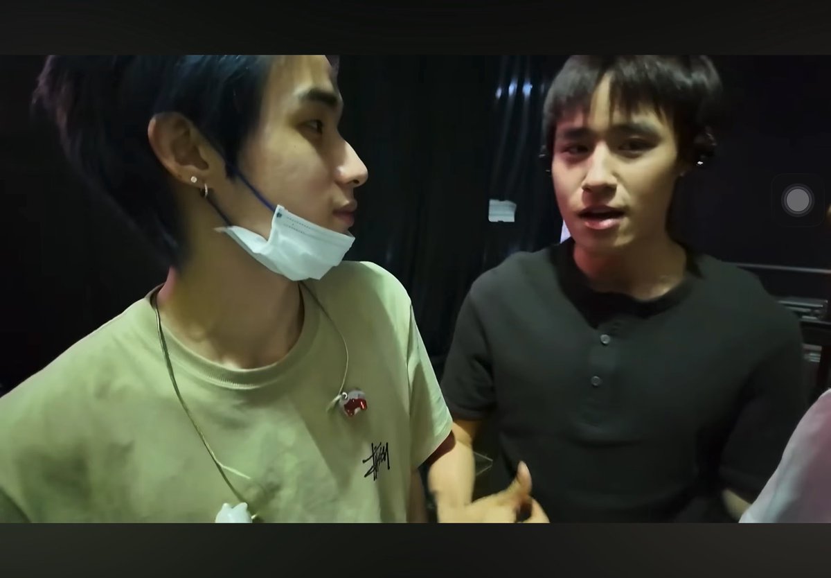 chocokorn's tweet photo. นัทฮงตัวติดกันเป็นปาท๋องโก๋เลยยยย แล้วคือทั้งงานคือเรียงเทสดีถูกสเปกกันหมด เริ่ดๆๆๆๆๆ https://t.co/JRaSx0n8DP