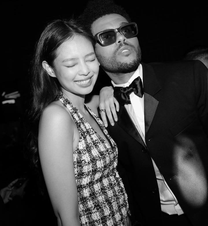 QGTheWeeknd's tweet photo. The Weeknd teases a performance of ‘One Of The Girls’ with Jennie in Korea 🇰🇷 https://t.co/oZtTgkyZwV