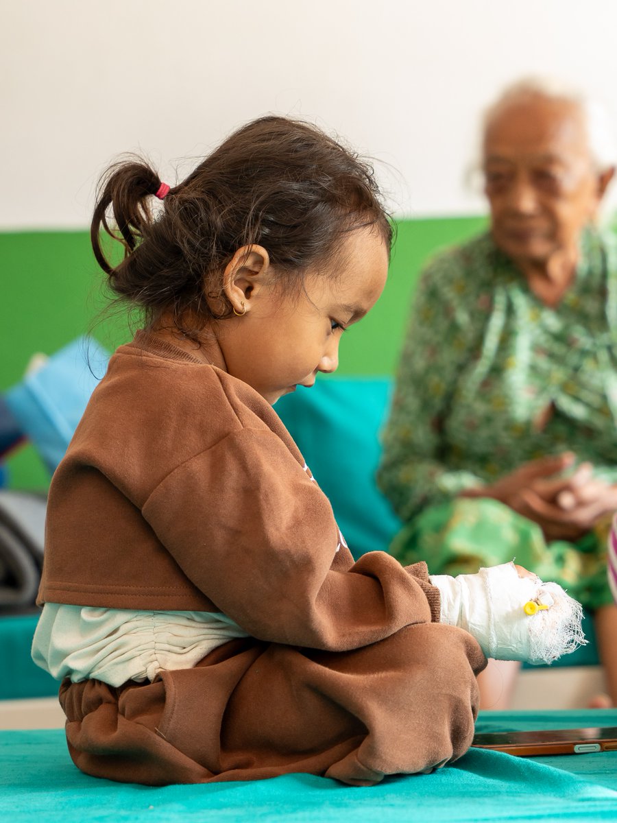 projecthopeorg tweet picture
