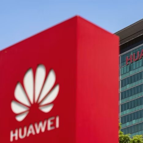 commiepommie's tweet photo. Seven years ago the ban was meant to end Huawei.
Last month it shipped a chip the sanctions were designed to make impossible, then today Qualcomm licensed the patents behind it.

In May 2019 Washington put Huawei on the Entity List and Google pulled Android within days, then by September 2020 TSMC had stopped making Kirin altogether. Richard Yu told a conference in China that year might be the last generation of Huawei’s high-end chips, while allies were also being leaned on to rip the gear out of their networks.

The charge was spying, a backdoor and a listening post disguised as a router.

The evidence never appeared. An 18-month review ordered by the White House and reported by Reuters in October 2012 questioned nearly 1,000 telecom equipment buyers and found no clear evidence of spying. One individual expressed it clearly, stating they would have found it if it existed. The congressional chairman who claimed customers had watched routers send valuable data to China was quietly corrected, because the company was Leap Wireless and its own investigation found infected computers and no stolen data.

Nothing since then has changed that. The trial that opened in Brooklyn on the 9th September runs on Iran sanctions, bank fraud, racketeering and trade secrets covering Cisco source code, a T-Mobile testing robot and an old Motorola file, with no espionage count anywhere on it. After seven years of bans the original accusation is still not on the charge sheet.

Huawei was already the world’s largest maker of telecoms equipment and, in the second quarter of 2020, briefly the largest phone maker on earth, the first company outside Samsung and Apple to top the table in nine years. The cut-off was meant to stop it there, but it did the exact opposite.

Without Android it built HarmonyOS and without TSMC it turned to SMIC and DUV multi-patterning. When the Mate 60 Pro appeared during a visit by the US commerce secretary in 2023, teardowns found a SMIC 7nm Kirin 9000s built without EUV, so Washington opened a probe. The Commerce Department’s own statement revealed the honest truth: the restrictions in place since 2019 “have knocked Huawei down and forced it to reinvent itself”.

The machines came next. Chinese immersion DUV scanners are in production-line validation at domestic fabs, where Huawei’s own investment arm has put money into the domestic light source and the projection optics. When that story arrived in July, ASML lost about 44 billion dollars of market value in a single day.

The architecture changed after that. On the 7th of September 2026, in Guangzhou, the Mate XT 2 shipped on the Kirin 9050 Pro, the first mass-produced phone chip built on Huawei’s Tau scaling law and LogicFolding. Instead of waiting for a smaller transistor (following Moore’s Law) it stacks logic and shortens the wire. Density goes from about 155 million to 238 million transistors per square millimetre, which is a step the older geometric treadmill needed three years to make. Multi-core performance is up 52% with the whole device 42% ahead of the previous Mate XT.

The honest part is that this is still a 7nm-class chip printed on DUV with Bernstein putting it roughly 30% behind Apple’s newest, so the gap has gone from four years to three rather than to nothing.

Four weeks after Guangzhou the Mate 90 series shipped.

Then Monday happened. Huawei and Qualcomm announced a multi-year cross-licence covering 5G, computing, AI and networking, with Qualcomm also buying a set of Huawei’s US patents in computing, AI and networking. Bloomberg reported that the agreement reaches near- and co-packaged optics as well as the patents underpinning LogicFolding, which means the American company that used to sell Huawei its phone chips is now licensing the architecture Huawei built to navigate around the ban.

Huawei first paid Qualcomm for patents in 2001 and the money ran one way for a quarter of a century. In 2020 Huawei handed Qualcomm 1.8 billion dollars in back royalties. Nikkei reported that once this agreement takes effect, Qualcomm becomes a net payer to Huawei for the first time ever. Huawei expects the total value of its patent licensing agreements to pass 6.9 billion dollars when the deal closes.

It needs US regulatory approval before that happens, so Washington still holds a vote on whether the company it blacklisted can collect royalties from San Diego.

Moore’s law was a manufacturing treadmill owned by whoever held the next ASML machine, while Tau is the workaround, performance by design rather than by permission. Washington spent seven years trying to keep China one node behind. Huawei answered by changing the ruler.

Living here in China, the shift seems usual nowadays. HarmonyOS is on 85 million devices, tri-folds sit on restaurant tables and the chip roadmap no longer asks Cupertino or Eindhoven for the next step.

A ban with no public proof of spying built a rival that no longer needs your operating system, your foundry or your scaling law, one that now licenses the patents behind its own chip architecture to San Diego.

Who exactly got contained?