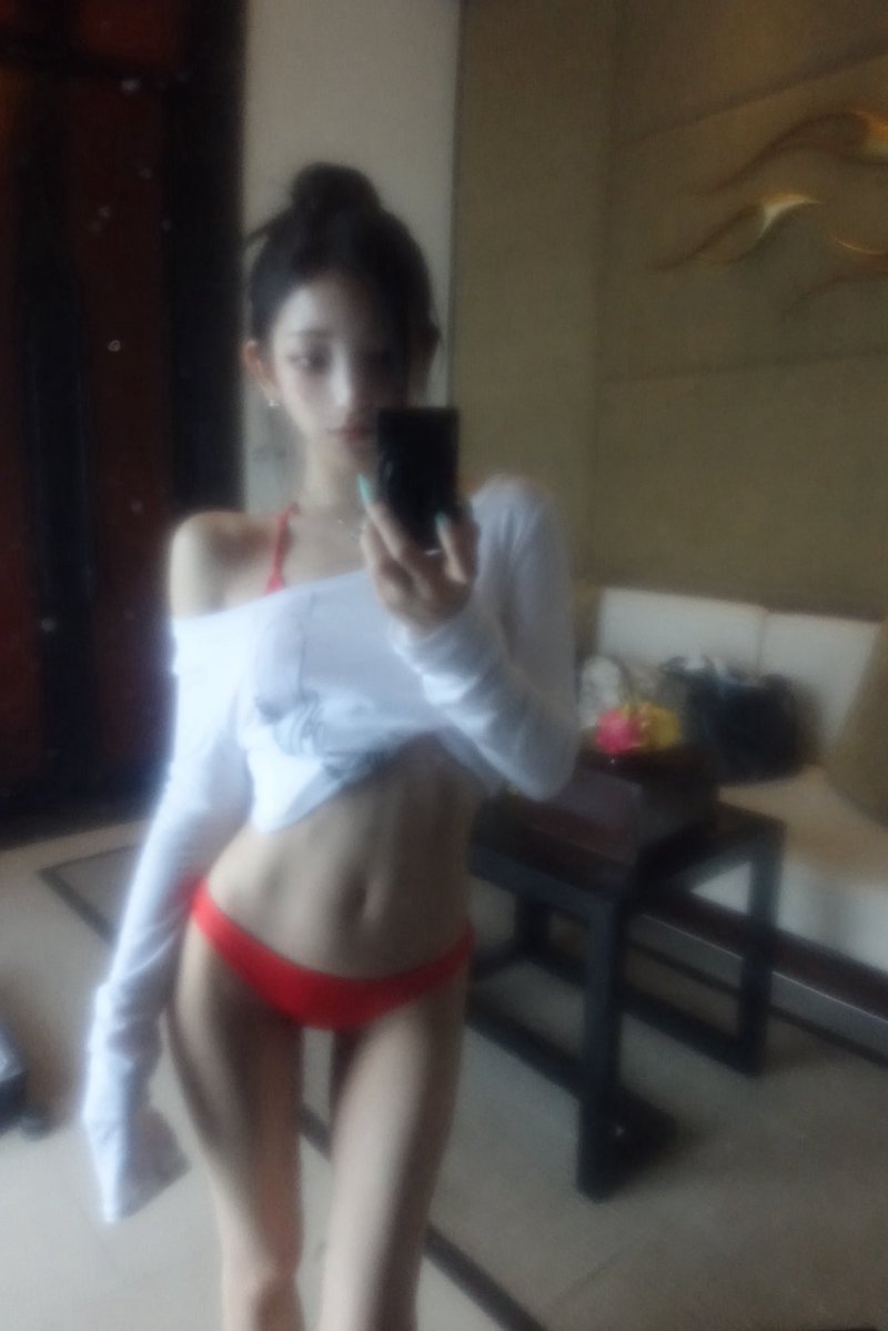 aya961109's tweet photo. 🤍🪭🤍 https://t.co/r2JUOmiqAo