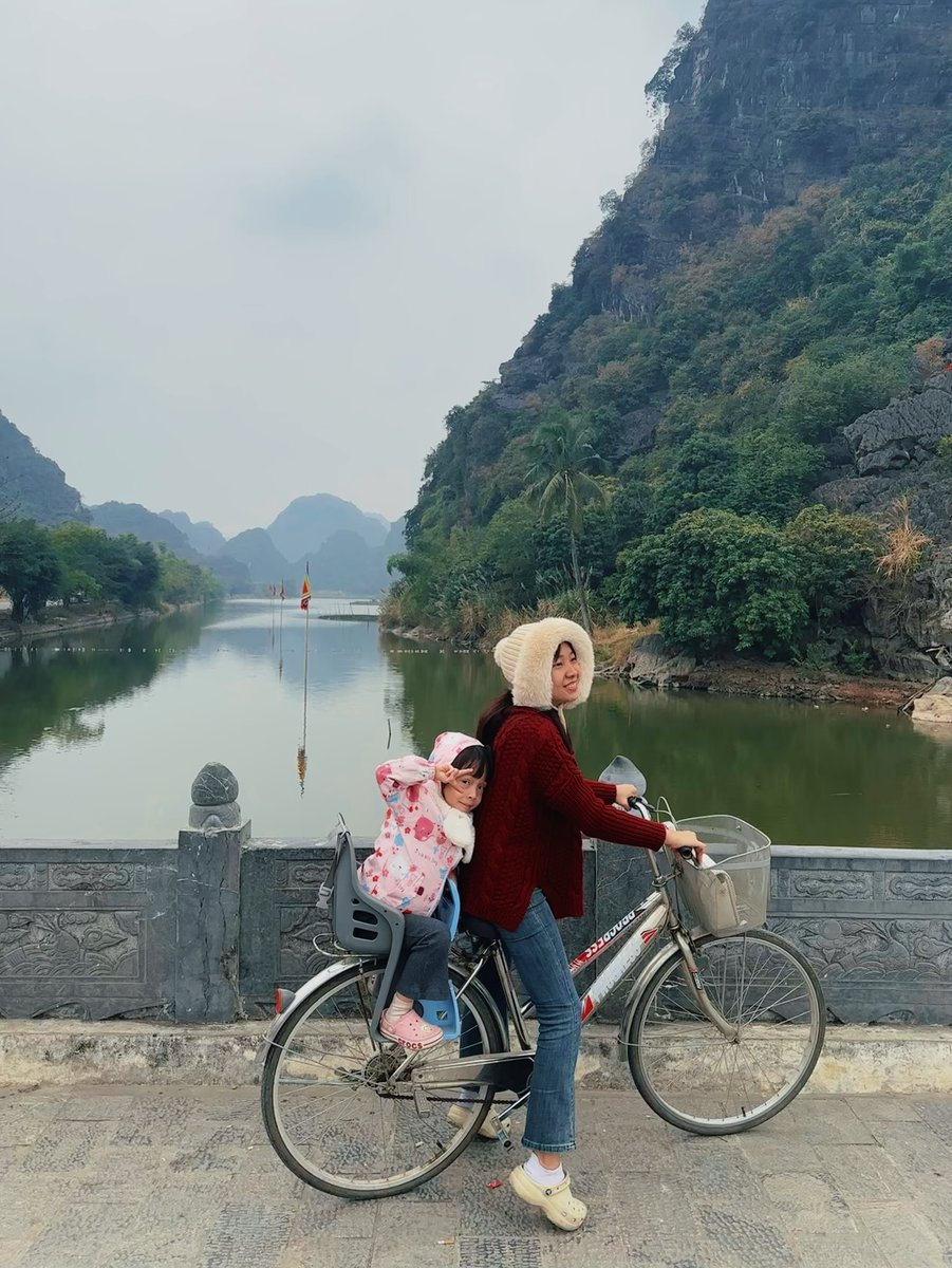 tdb_lima's tweet photo. Nụ cười thảnh thơi, bình yên giữa Ninh Bình. https://t.co/EuKgKME2i7