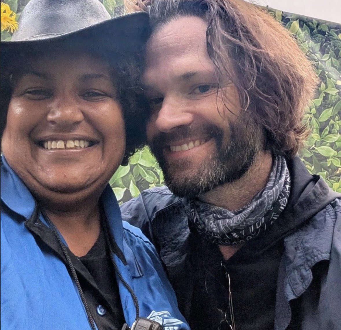 jarpadbrasil's tweet photo. O BIQUINHO!!

Mais fotos de jared com uma fã no ACL Music Festival no fim de semana.

By ladyjoker85 no Instagram. https://t.co/NmnaRXmGf0