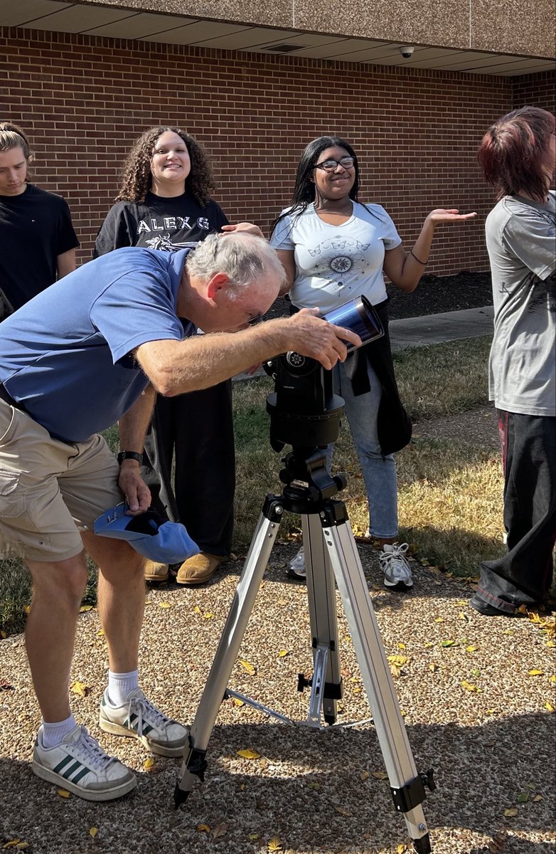 NashvilleState's tweet photo. Dr. Bir Bohora’s recent Astronomy 1010 class provided an engaging introduction to space exploration through the use of a telescope. Observing celestial objects firsthand helped connect classroom concepts to real astronomical observations. https://t.co/X1DegbvFQb