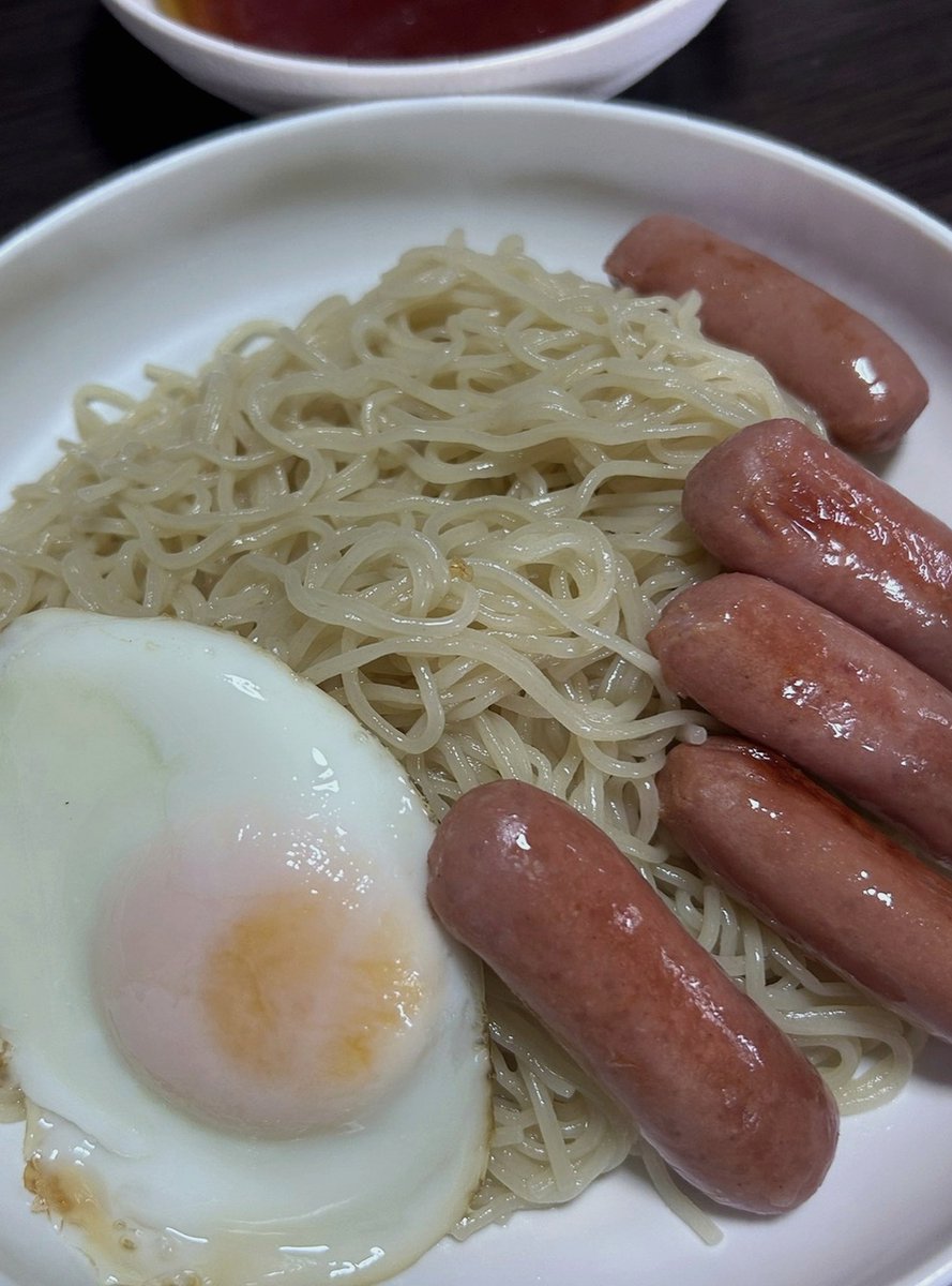 HopeHawkinwioo's tweet photo. 見た目もボリュームも満足できる味で、またふらっと立ち寄りたくなる😊自分のペースで楽しむのがいいかも。 https://t.co/SwTykavRER