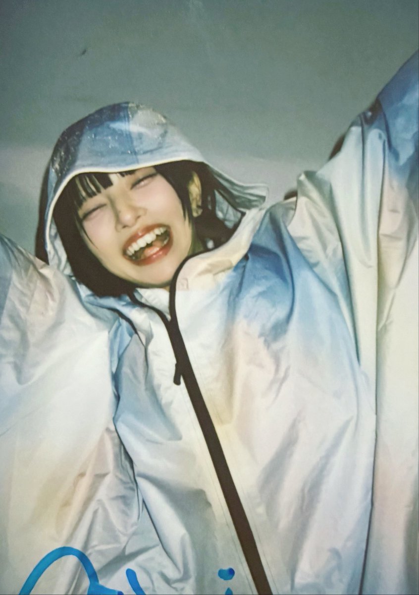 uzurisk's tweet photo. 藍井すず　チェキ https://t.co/GX69Xy9Jpp