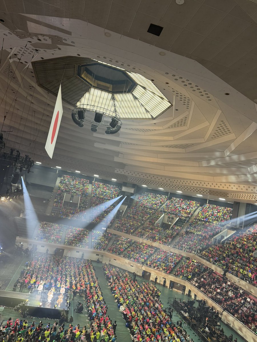 500mmz's tweet photo. ありがとう。
ほんとうに武道官に
連れてきてくれてありがとう。
涙でほとんど前見えなかったよ。

#超とき宣
#日本武道館 
#超とき宣ツアー2026 https://t.co/rtzJC7PCEN