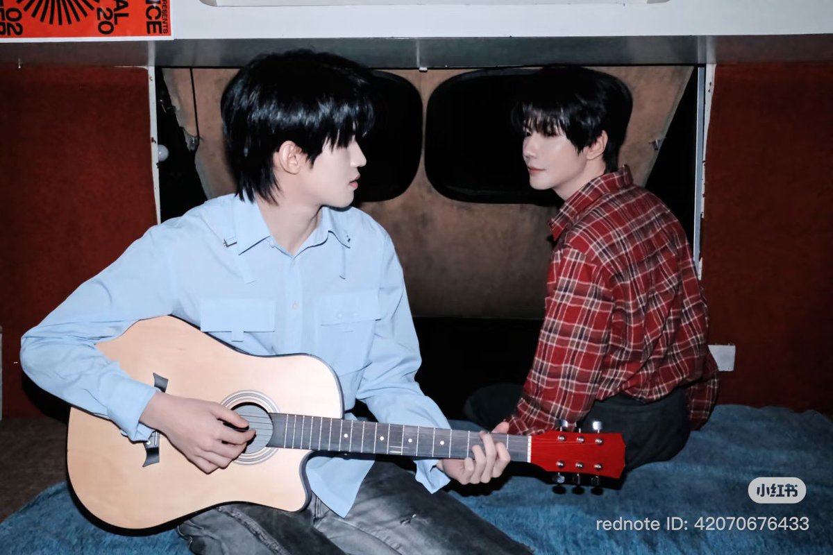 YunYi_fc_bol's tweet photo. 📌ACTUALIZACIÓN DE YUNYI LITTLE WORLD EN REDNOTE  

🔗https://t.co/Iqy2yUjMHY

Ese día observamos juntos la vista desde la cima de la montaña

#吾岸 #Yunyi  #tomyshore  #tomyshoretheseries #云旗 #yunqi #郝熠然 #haoyiran https://t.co/za7Jw9jXwd