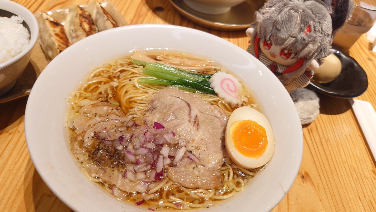 Reishi0215's tweet photo. うまうまなラーメン🍜
そして、北海道ソフトの食べ比べ！！
どれも美味しくて最高✨
#ニーナと行楽日和 https://t.co/zdvxzhJ0Rw