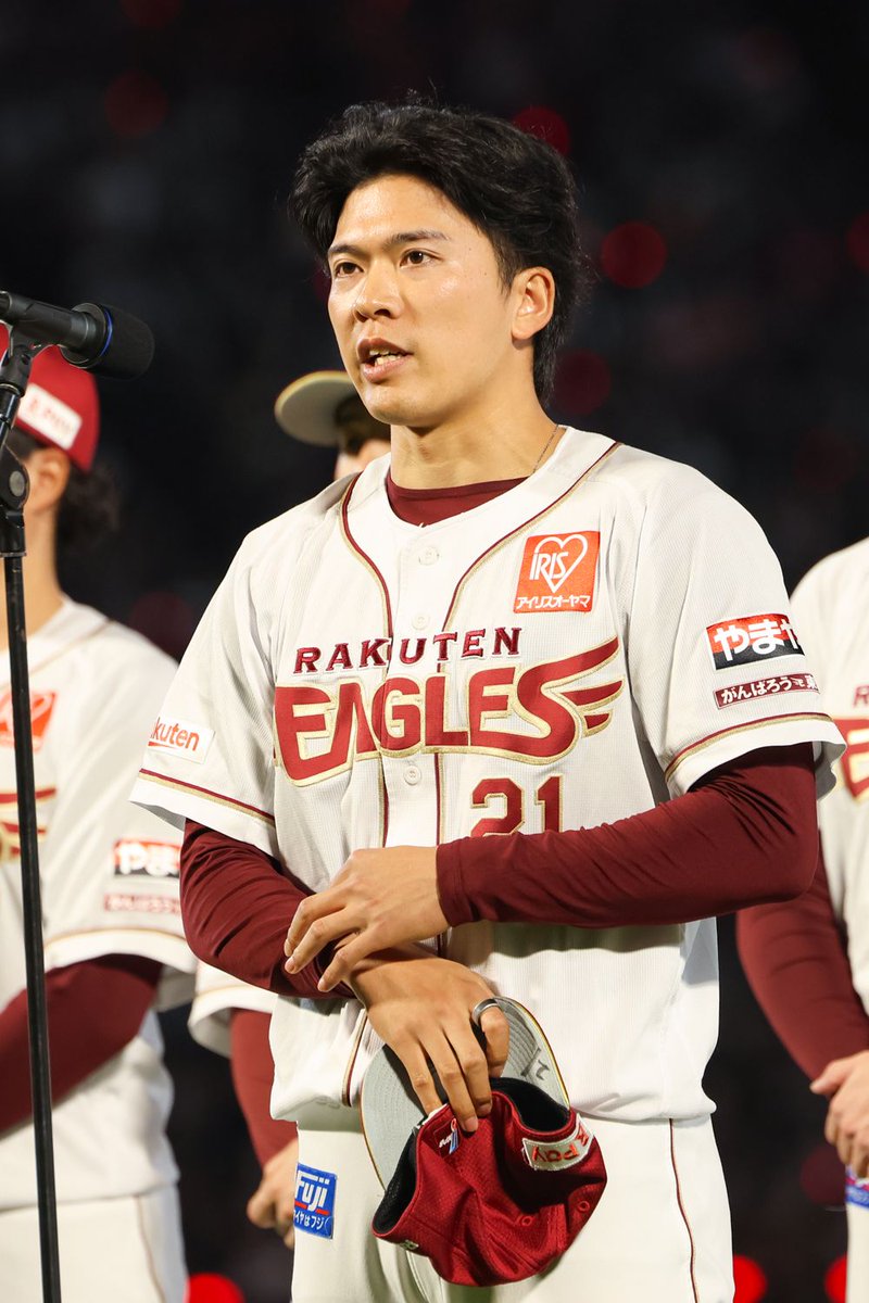 Rakuten__Eagles's tweet photo. 2026シーズン最終戦セレモニーの写真です📷

#RakutenEagles
#強鷲革新
---------------------
そのほかの写真・動画はInstagramで💁https://t.co/SqaFE3KdoB https://t.co/Bg8b1zq5vq