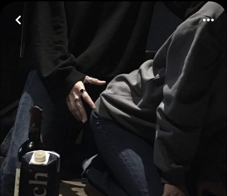 Yoonie0u's tweet photo. Donde J/m tiene fantasías con las piernas de J/k y J/k deja que j/m las cumpla. 

#Oneshot #JikookAu #Jimintop #Jungkookbottom https://t.co/gA7JCV06v8