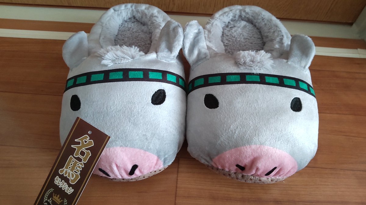 deniyoko229's tweet photo. 予約してたの届いた🐴✨
めっちゃあっかー♨️かわえぇ😍
夫氏の影響で名馬シリーズ、ついに手を出してしまった……。
メジロマックイーンさんを選びました☺️芦毛すき💕 https://t.co/Ij4EjQgQms