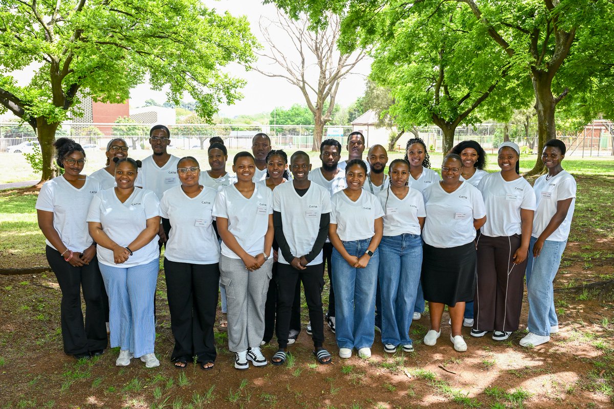 MRCza's tweet photo. Congratulations to 20 @UNIZULUongoye  students who completed CATIR’s five-week hands-on molecular science programme! Their graduation marks 100 students trained since July 2025. We continue to build local scientific skills for stronger health systems through partnerships. https://t.co/wRqLlY4Pm9