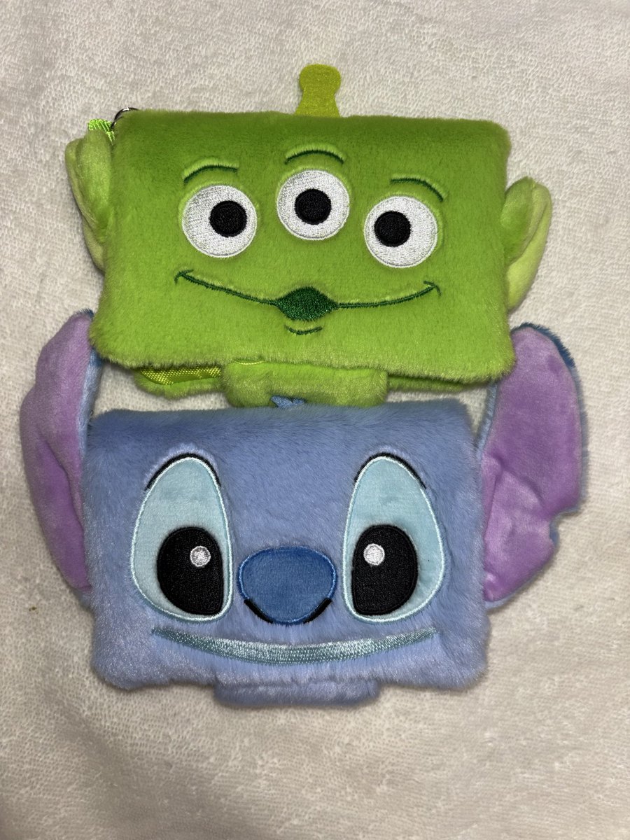sh_onxx's tweet photo. 【交換/譲渡】ディズニーストア シークレットポーチ 

譲）スティッチ、リトルグリーンメン/エイリアン
求） ニック＞定価＋送料

都内/舞浜にて手渡しor郵送でのお取引になります。
お気軽にお声掛けください🙇🏻‍♀️ https://t.co/rR1uE3fxnk