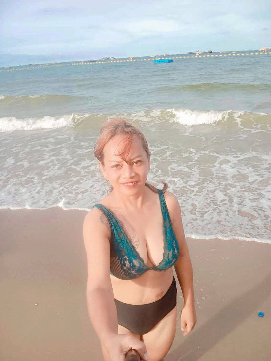 thathanithani's tweet photo. คิดถึงทะเล https://t.co/6LtkL36z8B