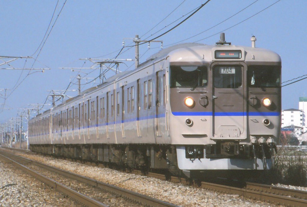 115y350's tweet photo. 115系A04先頭の7連。
この日は岡山更新先頭ばっかりでひどくがっかりして帰った記憶。今思えばシャッター切っておいてよかった、そしてK編成切っとけばよかった https://t.co/crt6eEOQ03