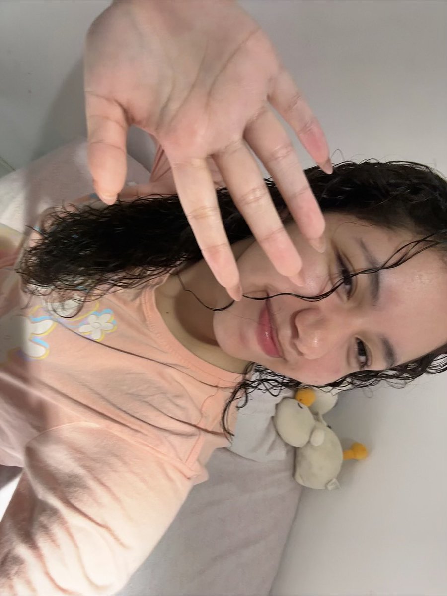 GreCaR0's tweet photo. Recien duchadita 🧡 https://t.co/s44FNci8AT