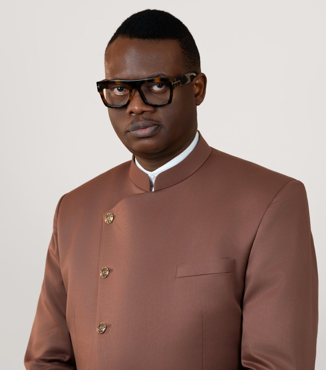 ZionJon's tweet photo. It's absurd that a herbalist is the one advising you on morals and ways of Christ. What a shame!

Apostle Arome Osayi is a man of GOD and the Holy One is not done with him. His fire will burn furiously and will be NOT be quenched. #ApostleAromeOsayi #iStandWithApostleArome https://t.co/HBzlcBfdrN