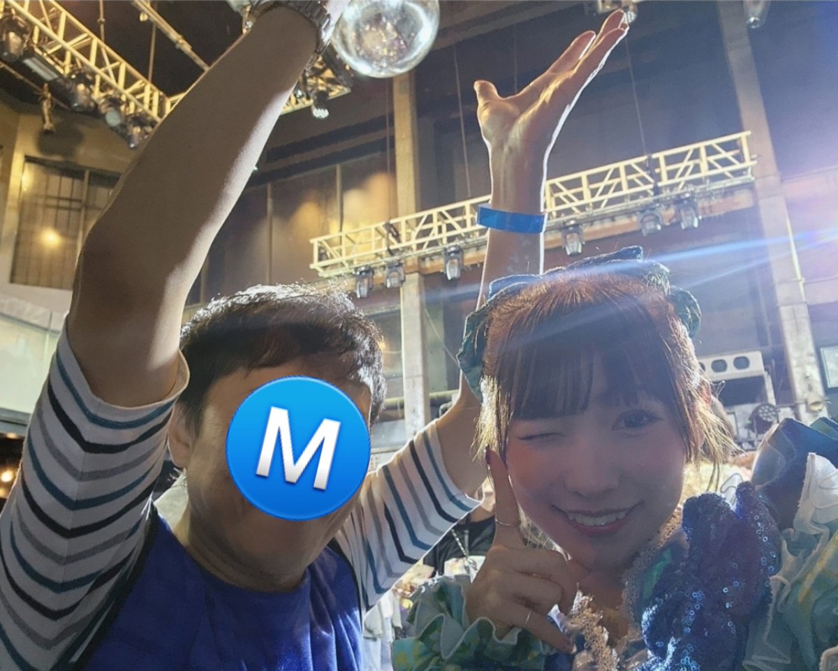 27masakimaru's tweet photo. 📫️先週木曜日から5️⃣日間連続7️⃣現場お疲れ様でした‼️😆
一緒に完走🏃‍♂️💕🏃‍♀️💕💨できて幸🍀
📫️昨日『天使の日』チェキ👼撮り忘れて今日慌てて撮りました✌️😉
(時すでにお寿司w🍣🍵)
📫️ミラーボールラブ💙をしっかり受け止めました😝
#スプスラッシュ🎡🎢
#佐々木ひなの🐳💨
#株式会社ひなのん💙 https://t.co/AJDJRdbOsS