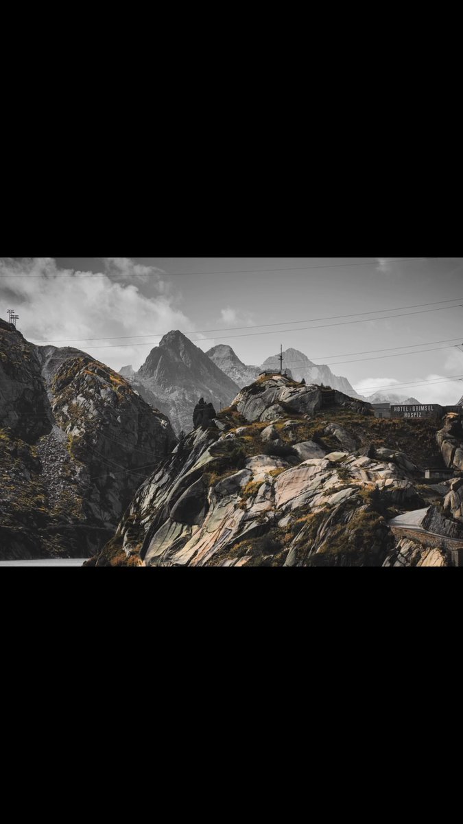 juanboylovatic's tweet photo. Late summer on the Grimsel Pass, overlooking the famous Grimsel Hospiz. Once home to the diggers, today a hotel. https://t.co/67o7peme8s