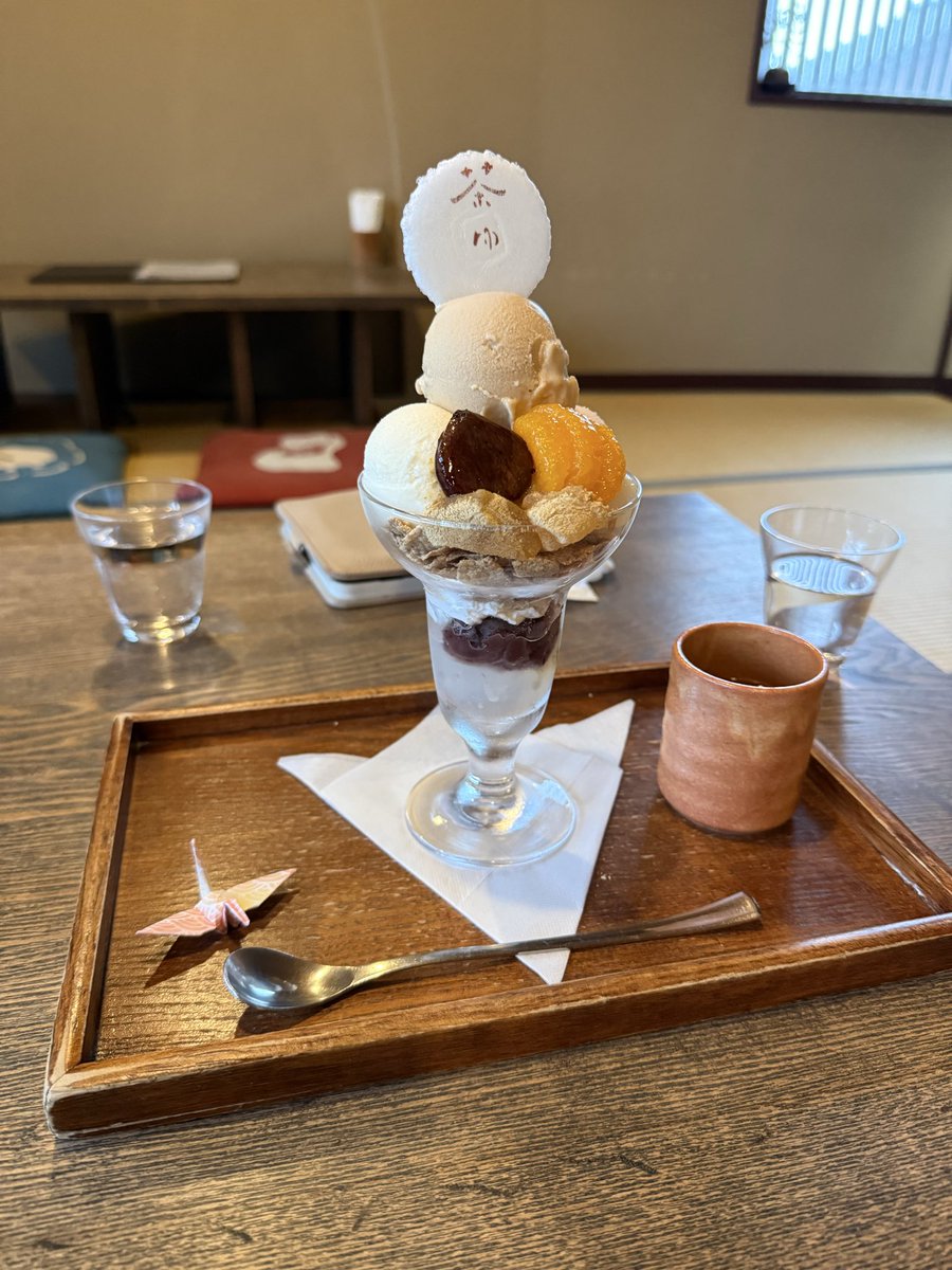 1018Fl's tweet photo. トリオエクラのメンバーで集まって次のコンサートに向けての作戦会議✨️
楽しすぎたし、美味しすぎました😋🌰 https://t.co/syIdluwgxp