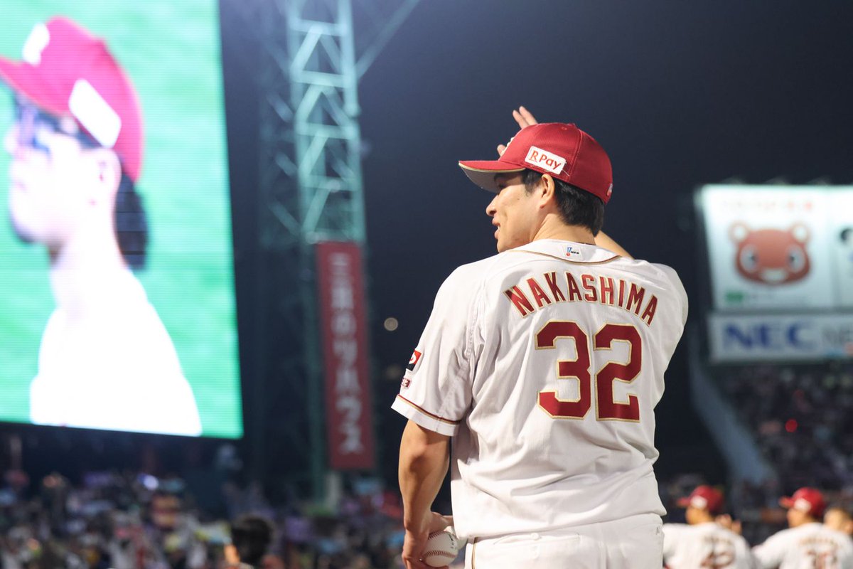 Rakuten__Eagles's tweet photo. 2026シーズン最終戦セレモニーの写真です📷

#瀧中瞭太 #小郷裕哉 #中島大輔
#伊藤樹 #繁永晟 #藤原聡大 #阪上翔也
#RakutenEagles
#強鷲革新
---------------------
そのほかの写真・動画はInstagramで💁https://t.co/SqaFE3KdoB https://t.co/ukk8xNO3f7