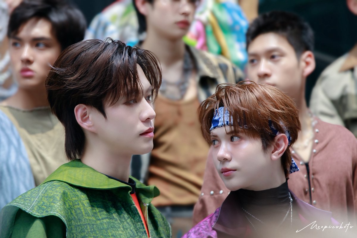 InfinityFSci's tweet photo. 2 months until 2027
and I still love you since 2025

BEVERTONLIEW AT SIAM CENTER BIFW26 
#SiamCenterBIFW2026xBEVERTONLIEW
#bbverpj #tonliewmtp
#Moopicshots https://t.co/zovyPUkaj1