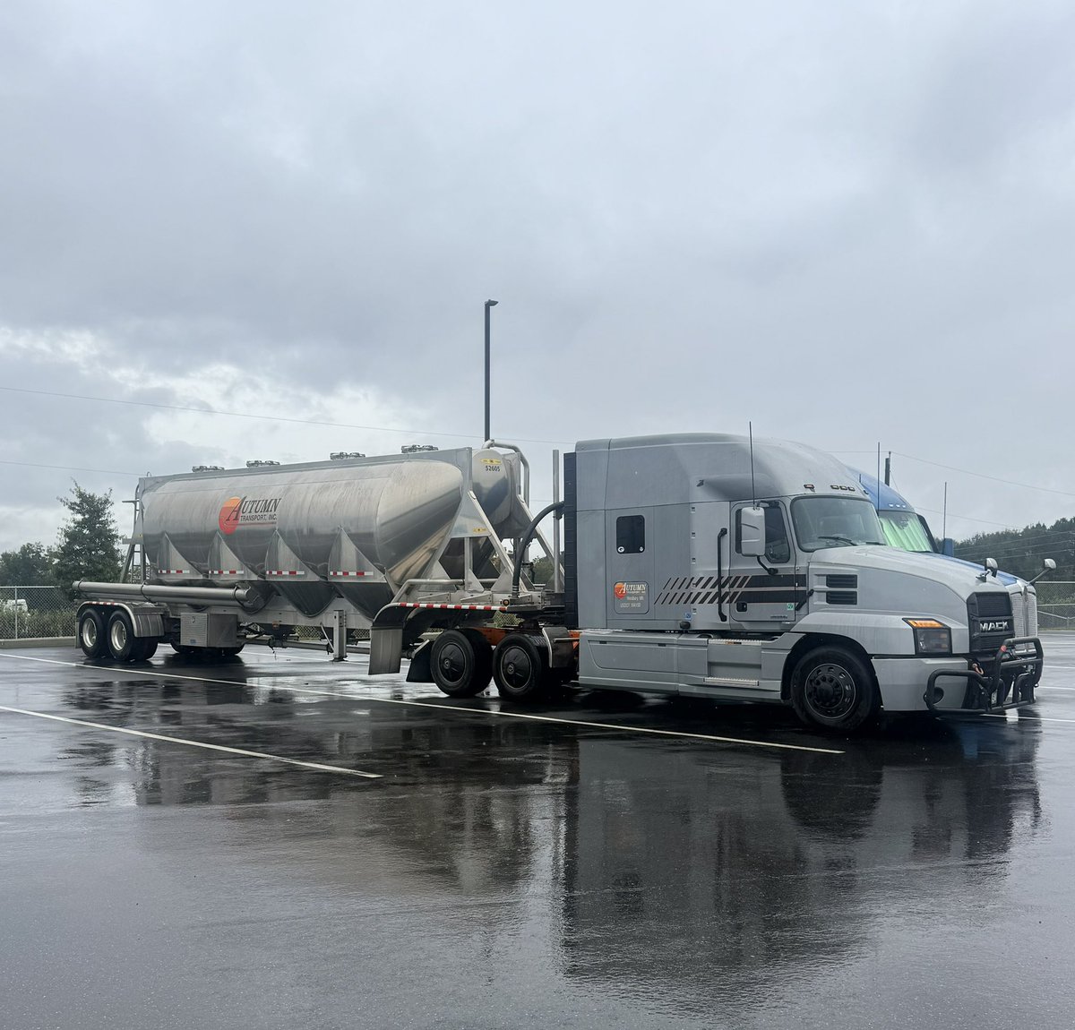 indietrucker's tweet photo. I was amazed how many trucks are parked along the shoulder of I-75 last night! Not just the ramps but on down the way roadside, so dangerous!

I stayed in Macon, and this lot is one I’ve been needing to get into for awhile!

Great job Mac, this to me is ideal for parking, I’ll definitely hit it up again!

You can find this property on Truck Parking Club, link in the replies, gated, paved, trash can, well lit, and easy big parking next to a QT with a walkway and access gate. Also Wifi available in the lot and access code with your reservation.

Use code “indie20” case sensitive and save $20 on your next booking.