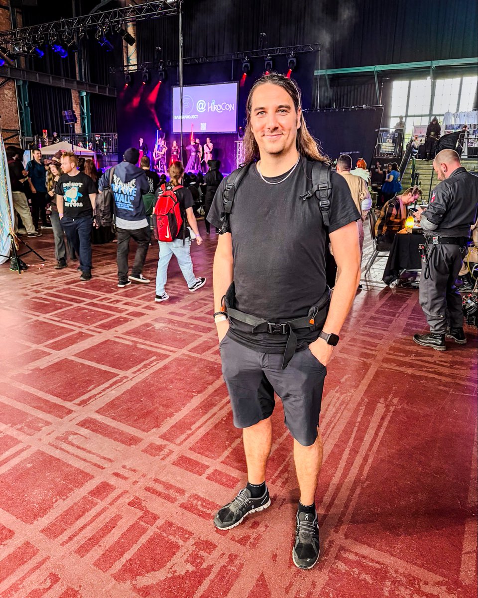 Octopulse_off's tweet photo. This weekend I went to @hiroconvention at the @ewerk_saarbruecken for the first time and I had such a great time ☺️
So many amazing cosplays, tons of cute merch and just so many wonderful &amp; chill people 🤗
.
.
#hirocon #cosplay #gaming #convention #saarbrücken https://t.co/mdOTG9W6gr