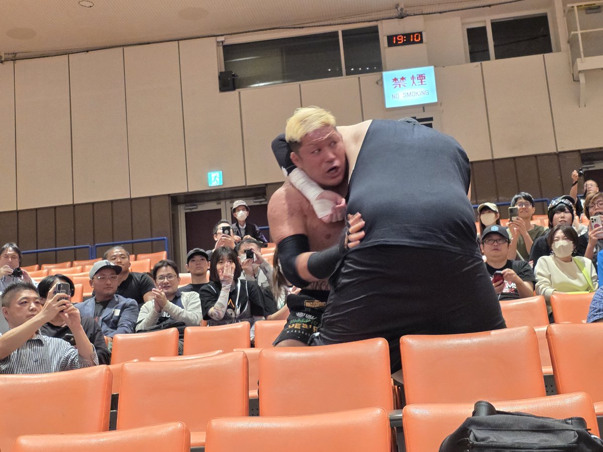 KT54770365's tweet photo. いやこっちにブレーンバスターすんのかいって焦った😅
#DannyDemanto
#竹田誠志
#pw_freedoms https://t.co/JjGKyy8aWR