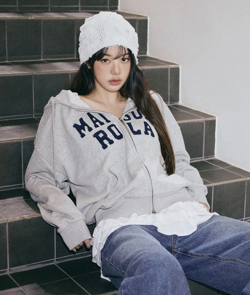 krselected's tweet photo. rolarola sale46% maison de rola embroidery hood zip-up 🧸🎀 

1,890.- free shipping https://t.co/6JEReLiwug