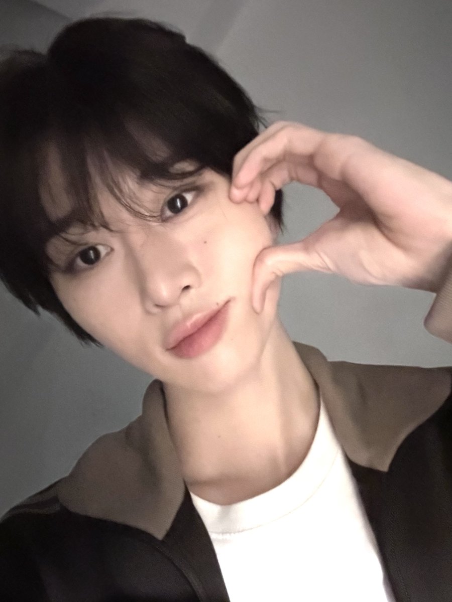AEN_now's tweet photo. 🐹🤎

#AEN #에이엔
#HARU #하루
#하루의하루 https://t.co/qJQKbB3vEA