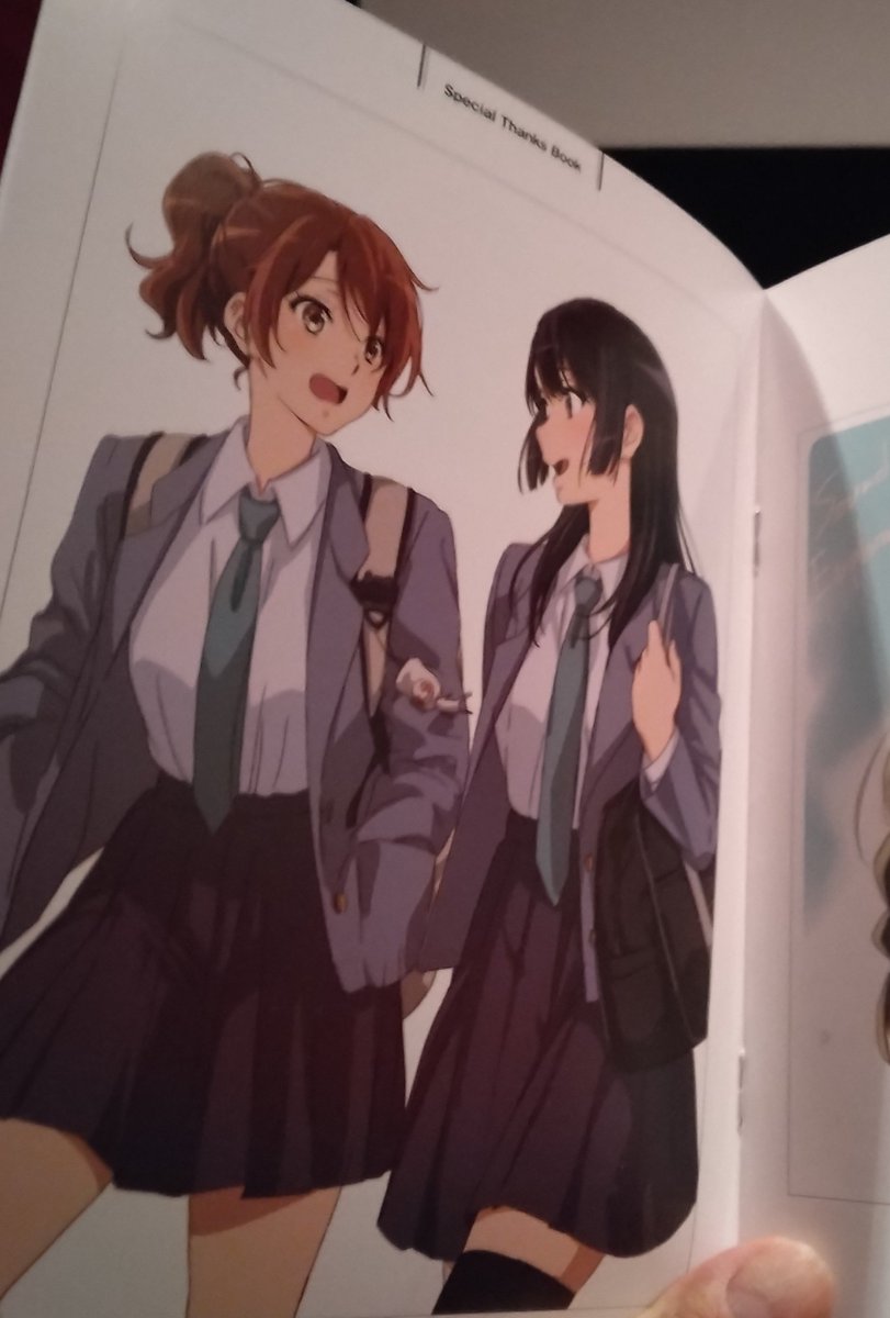 vehchan3242's tweet photo. OH MY GOD KUMIREI WITH BLAZER IS SO HOT?M!!?!?!? CAN ANYONE SEND ME THE FULL IMAGE😭😭😭😭☺️😭😭 https://t.co/GsVoPnWGLu
