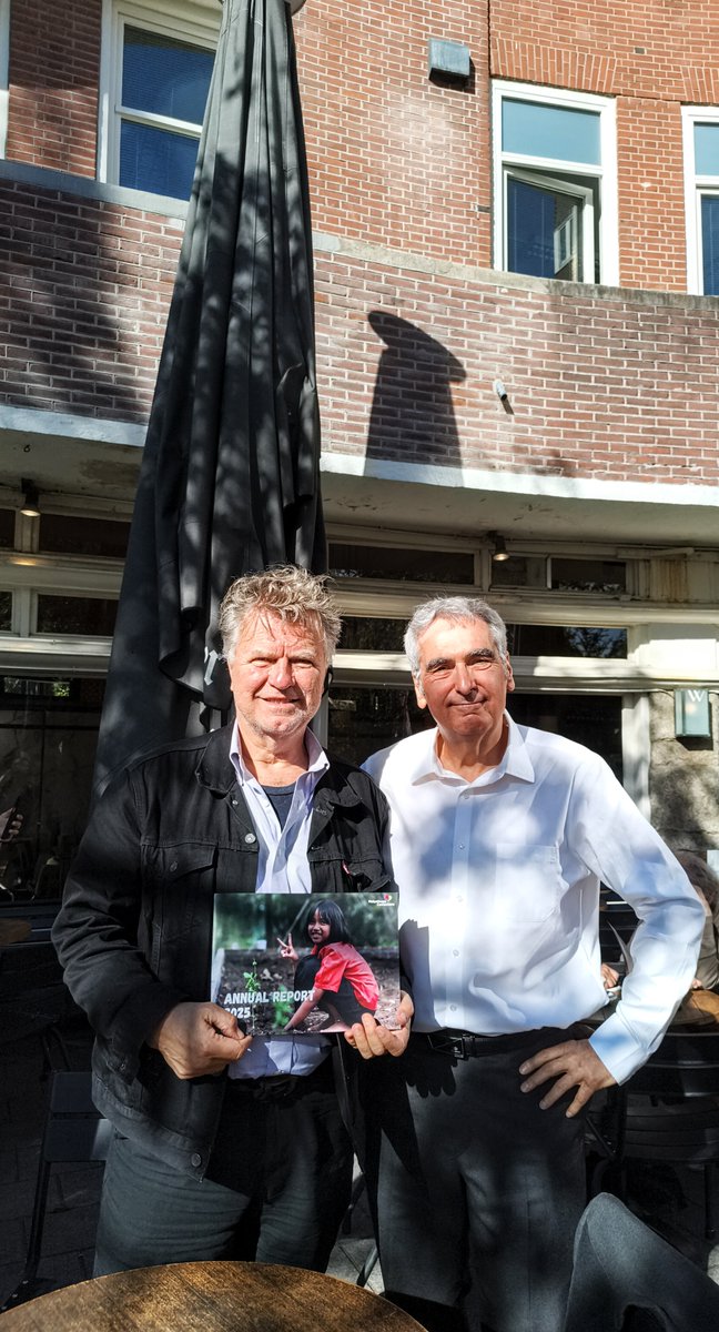 DittrichBoris's tweet photo. In gesprek over de stichting https://t.co/3E7RIVM1a3 In het noorden van Thailand ondersteunt Sallo Polak en zijn team kleinschalige en lokale ontwikkelingsprojecten op het gebied van o.a. onderwijs, gezondheid, hongerbestrijding,drinkwater etc. Donaties welkom. https://t.co/WDK7V9EvSA