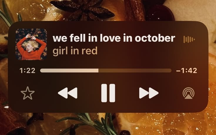 h3artbeatscar's tweet photo. 🧡 
  şmøķing čigārêtt3s 
                   øn THE rōôf
                   ``` 🍂 https://t.co/QcQHPBhKmi