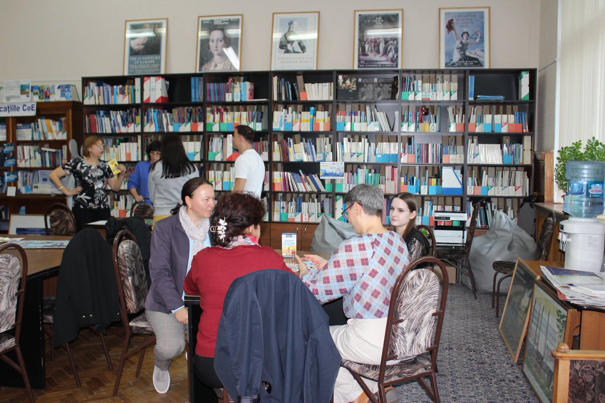 BiblioNationala's tweet photo. @ABRMinfo #NocturnaBibliotecilor la #BNRM
🔗https://t.co/oPfGUNxLyd
🎙️Recitalul de poezie „Două voci, două universuri poetice”
🔗https://t.co/esCZf1gN1v
🖌️Atelier de creație "Arta dincolo de culoare"
🔗https://t.co/qIAJ90l2NT
🇪🇺Jocuri interactive #DescoperăEuropa
🔗https://t.co/A2dvhYh7DG https://t.co/2zzx8HysNX