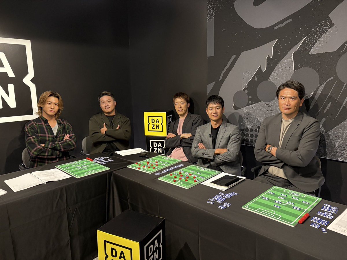 yaaaman34's tweet photo. DAZNさんにて
「DEEP SESSION ～日本サッカー未来への設計図～」
に出演させていただきました！！！

すご〜く深かった🌊
僕もすごく勉強になりました🤩

日本代表おめでとうございます🎊 https://t.co/tabOF8Z3bj