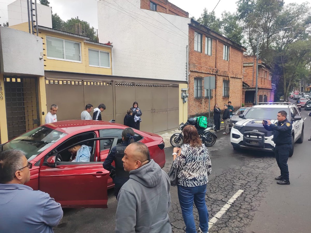 amarilloalarcon's tweet photo. ‼️EN ataque a balazos ayer en Calzada de las Águilas 
murió José Francisco R.S. ex funcionario de #Conagua 
salió en 2025 del Reclusorio Sur 
por robo

Lesionadas: Reyna V.T. académica e investigadora y Débora S.S. ex titular de Fideicomiso p/ el Desarrollo del Deporte del IMSS https://t.co/DhIGalxh7I