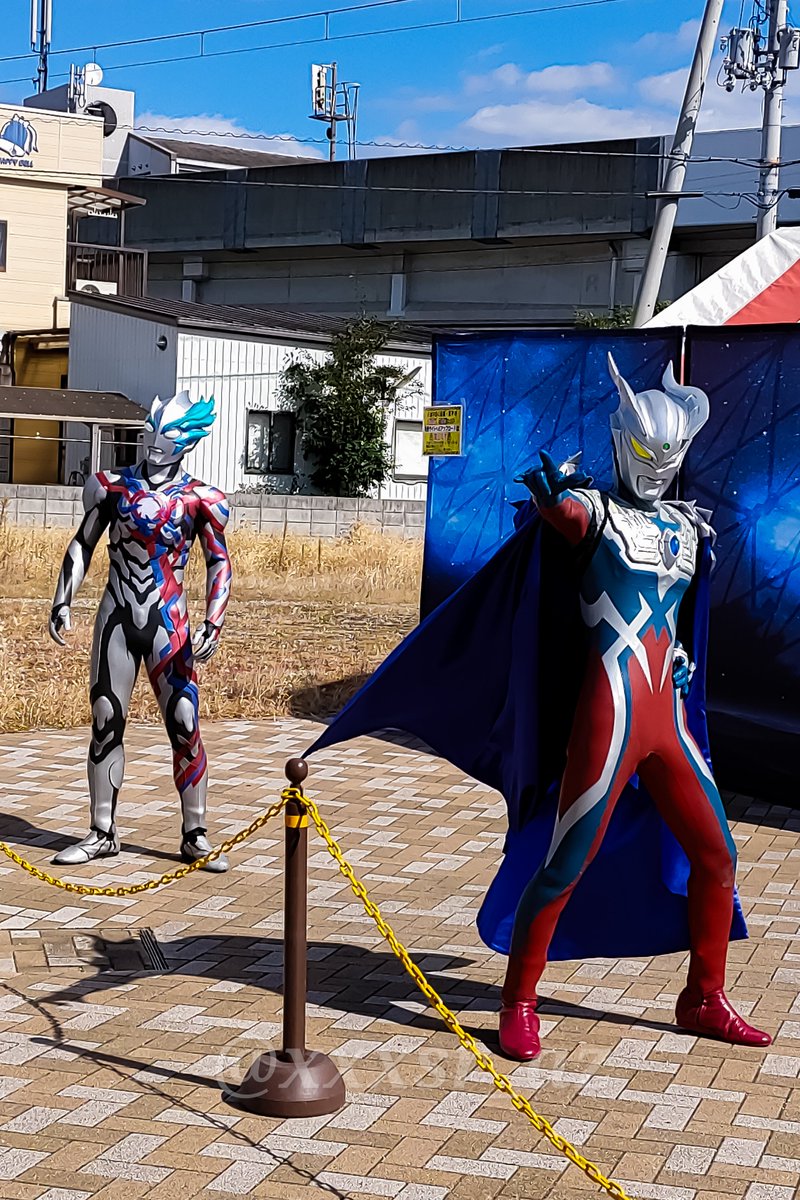 xxxsr_az's tweet photo. この公演まあまあ様子がおかしくて、バチバチ決めてるゼロの後ろで明後日の方見て何も聞いちゃいないブレーザーくんとか居た https://t.co/RN881zvr7Q