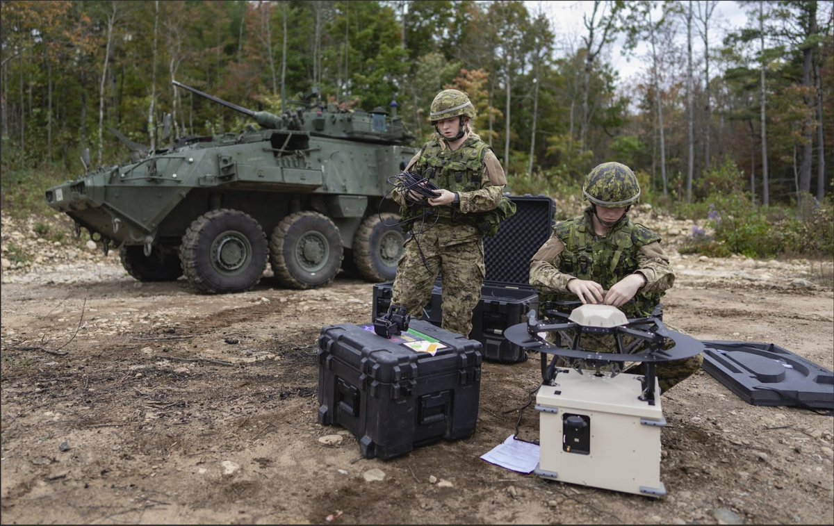 CanadianArmy's tweet photo. Combat operations require constant communication.

Check out the latest episode of the our podcast to learn how the Royal Canadian Corps of Signals is modernizing to ensure mission success on the battlefield: https://t.co/xFQBlt2zaC https://t.co/frM26T2a4X