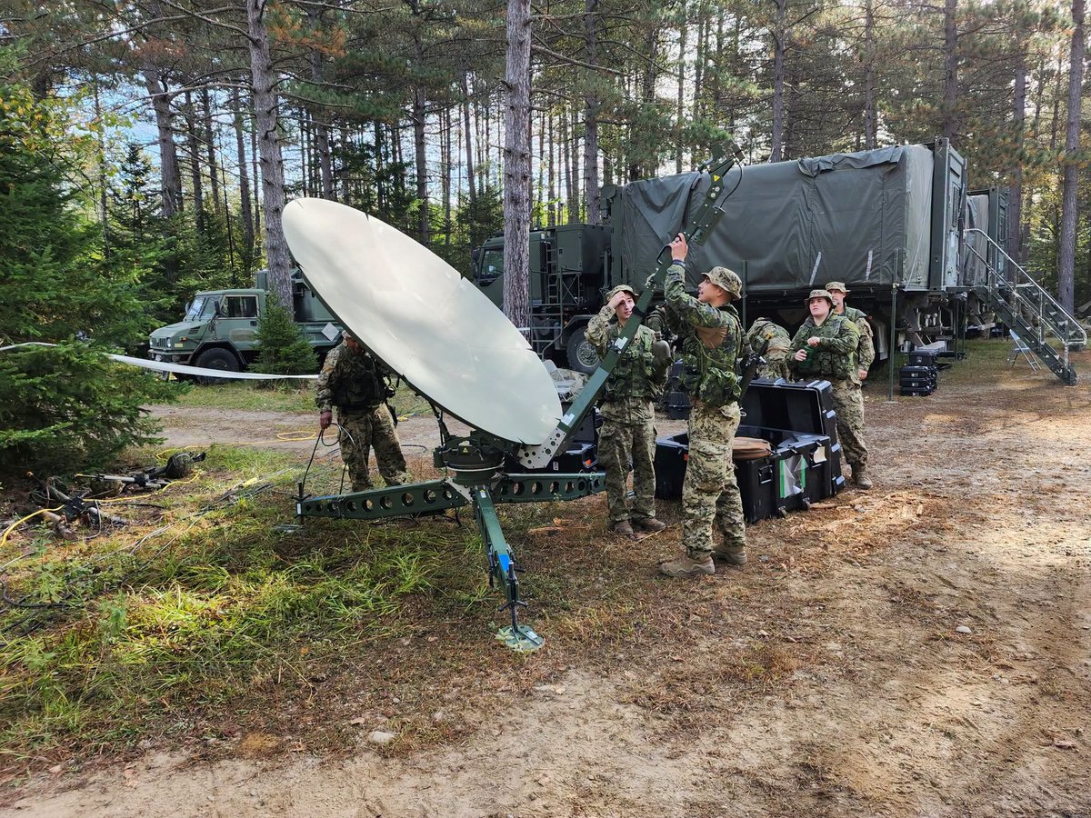 CanadianArmy's tweet photo. Combat operations require constant communication.

Check out the latest episode of the our podcast to learn how the Royal Canadian Corps of Signals is modernizing to ensure mission success on the battlefield: https://t.co/xFQBlt2zaC https://t.co/frM26T2a4X