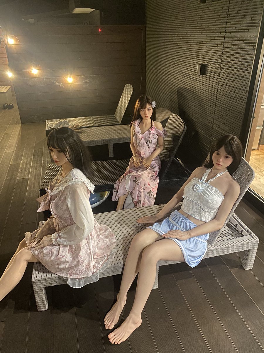 JY1481's tweet photo. @74Orange2 こんばんは
週末ではなく、なうの写真ですが
あいすさんと愉快な仲間たちで、鴨川オフ中でございます。 https://t.co/gHNRc98wEI